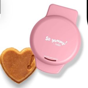 NEW So yummy By Bella Heart Mini Waffle Maker Pink